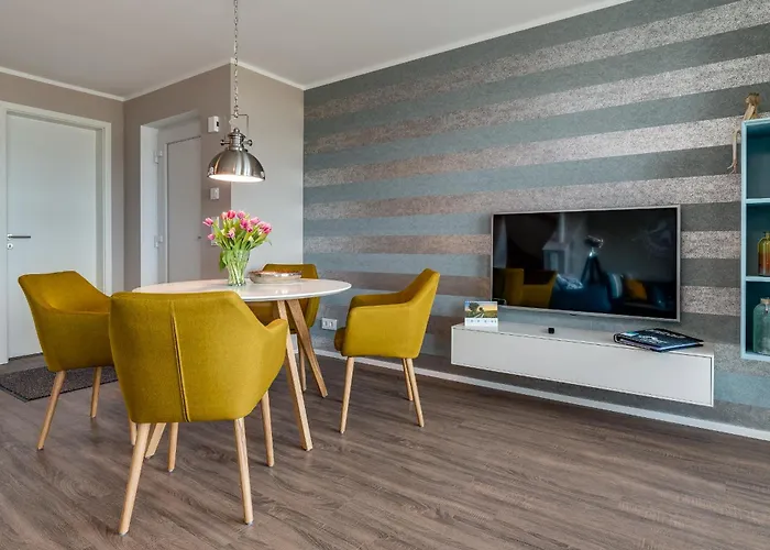 Backbord Semesterbostad *